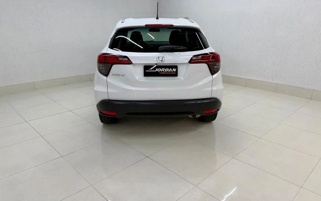 imagem-https://www.socarrao.com.br/sc-vehicle-images-prod/970491/1791411017096-7948084_7_B_784795cd7c.jpeg