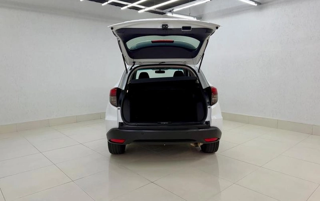 imagem-https://www.socarrao.com.br/sc-vehicle-images-prod/970491/1791411017102-7948084_10_B_5574bb7457.jpeg