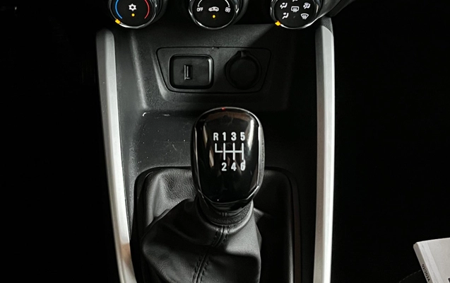 imagem-https://www.socarrao.com.br/sc-vehicle-images-prod/971381/1789755881440-d2c96f0c05ed429e97e1d4848c075c22_1774981113755.jpeg