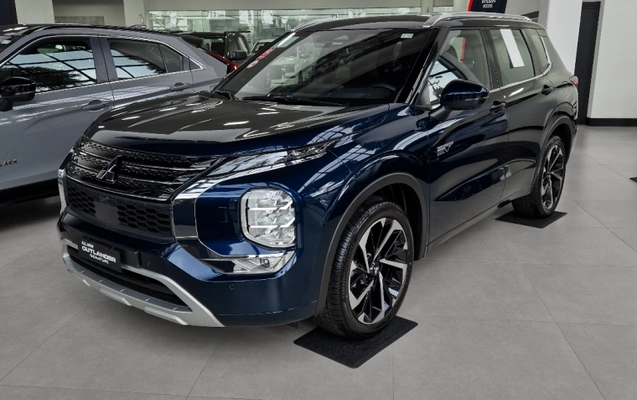 imagem-https://www.socarrao.com.br/sc-vehicle-images-prod/971588/1780496238119-OKbEWkB64MV680k6UxYL215Dm7b61BkC.jpg