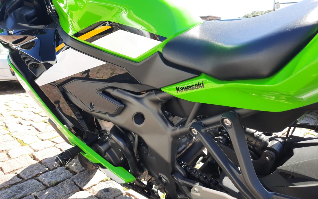 imagem-https://www.socarrao.com.br/sc-vehicle-images-prod/971693/1774964085951-SU1HLTIwMjYwMzMwLVdBMDAwNC5qcGc.jpg