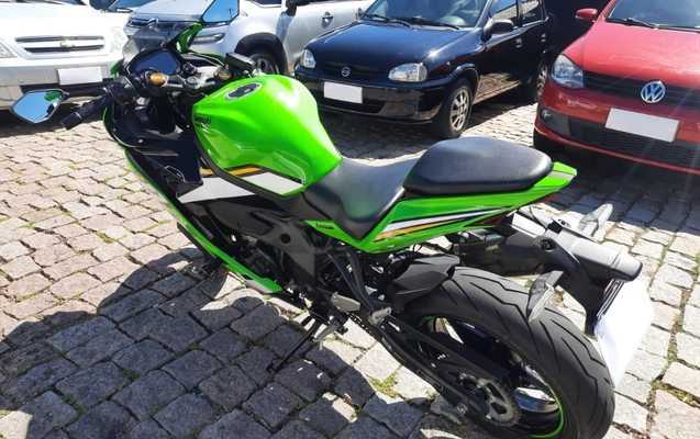 imagem-https://www.socarrao.com.br/sc-vehicle-images-prod/971693/1774964088180-SU1HLTIwMjYwMzMwLVdBMDAxOS5qcGc.jpg