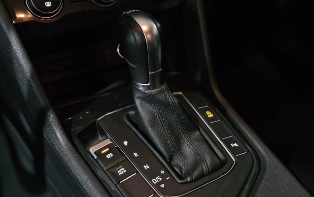 imagem-https://www.socarrao.com.br/sc-vehicle-images-prod/972972/1785768679980-7940705_16_B_dd3b3e0103.jpeg