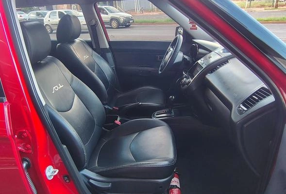 imagem-https://www.socarrao.com.br/sc-vehicle-images-prod/973015/1786216822241-7951680_8_B_332b948a56.jpeg