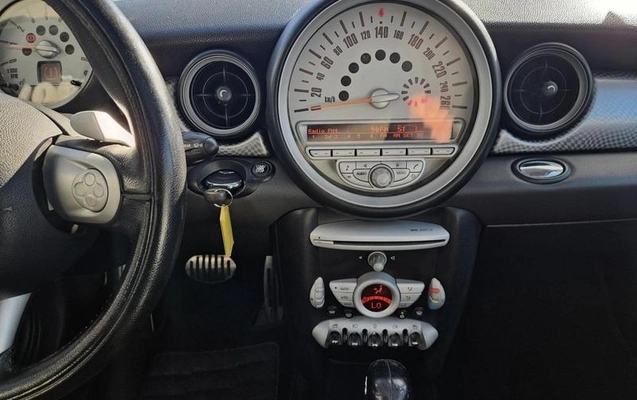 imagem-https://www.socarrao.com.br/sc-vehicle-images-prod/973138/1789228405297-7949830_14_B_f862e22f98.jpeg