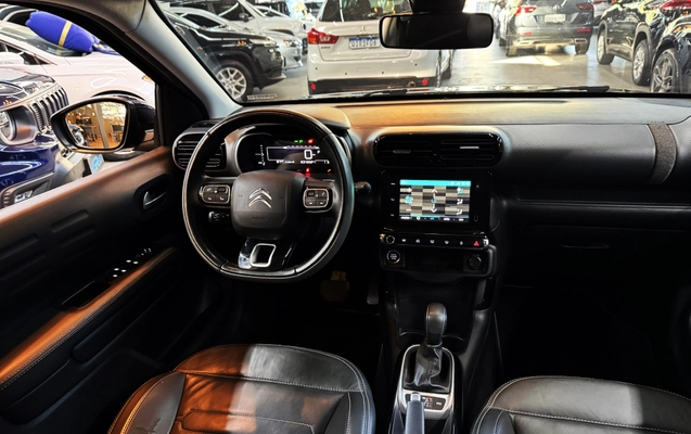 imagem-https://www.socarrao.com.br/sc-vehicle-images-prod/973357/1776860048388-003_6e813532bcbca4a84fec4866116d13a4.jpg
