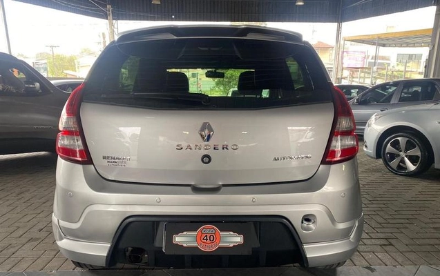 imagem-https://www.socarrao.com.br/sc-vehicle-images-prod/973978/1786800561895-7943839_7_B_51c4d03cb6.jpeg