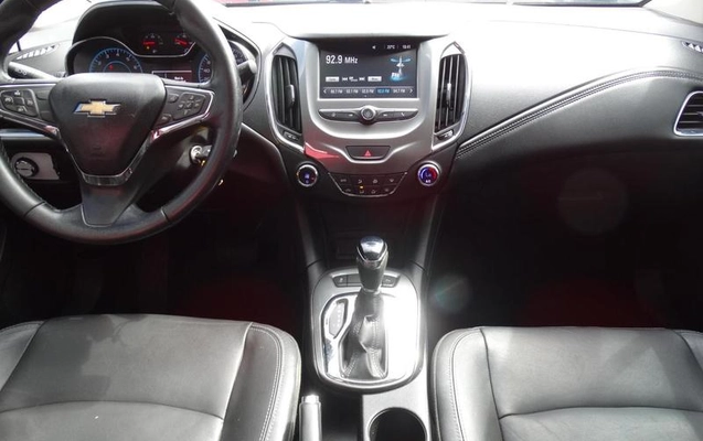 imagem-https://www.socarrao.com.br/sc-vehicle-images-prod/974601/1790253407933-7912162_12_B_7f75b1bf89.jpeg
