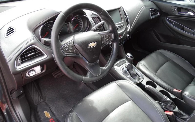 imagem-https://www.socarrao.com.br/sc-vehicle-images-prod/974601/1790253407934-7912162_10_B_49068e1dbe.jpeg