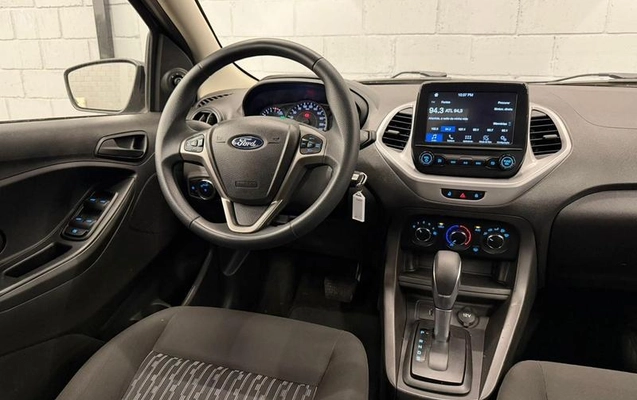imagem-https://www.socarrao.com.br/sc-vehicle-images-prod/975577/1782827300629-7503855_13_B_ee78b6b03d.jpeg