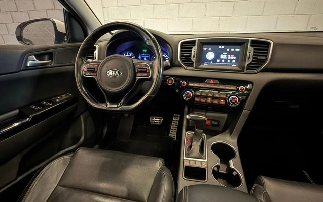 imagem-https://www.socarrao.com.br/sc-vehicle-images-prod/975592/1782828525889-7817442_5_B_8a772dad68.jpeg