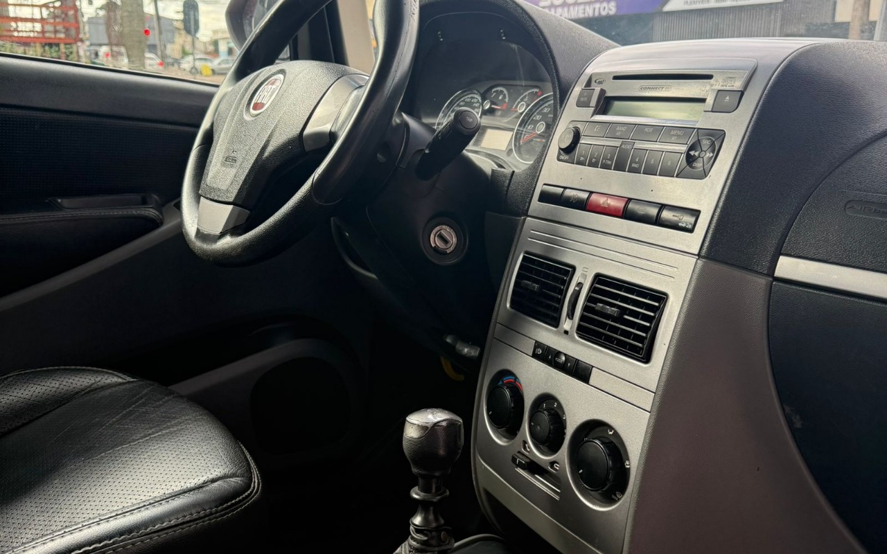 imagem-https://www.socarrao.com.br/sc-vehicle-images-prod/976146/1776366427363-YWU1OTkzYTYtYThmOC00ZDViLWFiMTQtZTYzNGNlY2MzMDRkLmpwZw.jpg