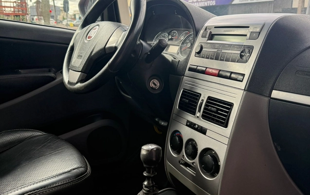 imagem-https://www.socarrao.com.br/sc-vehicle-images-prod/976146/1776366427363-YWU1OTkzYTYtYThmOC00ZDViLWFiMTQtZTYzNGNlY2MzMDRkLmpwZw.jpg
