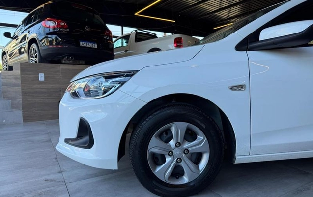 imagem-https://www.socarrao.com.br/sc-vehicle-images-prod/976714/1785329290152-7903369_5_B_0c824f5f96.jpeg