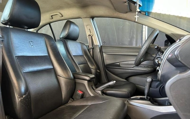imagem-https://www.socarrao.com.br/sc-vehicle-images-prod/977630/1789479569433-7938604_3_B_31bfe53943.jpeg