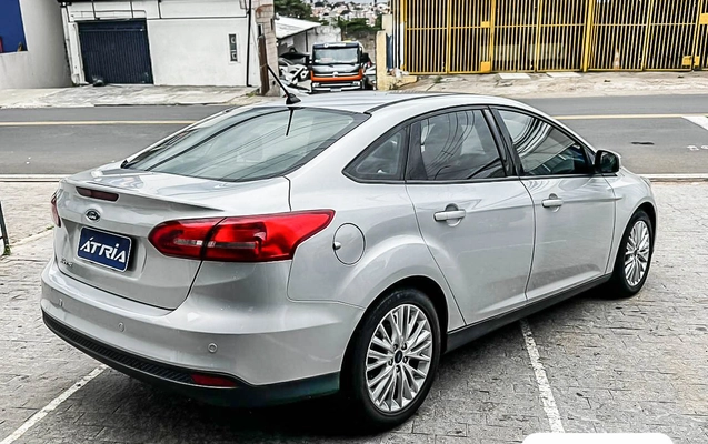 imagem-https://www.socarrao.com.br/sc-vehicle-images-prod/9778/1775483392322-81afb2f7-fdf3-4912-bc13-eaf9c2a1ead5.jpg