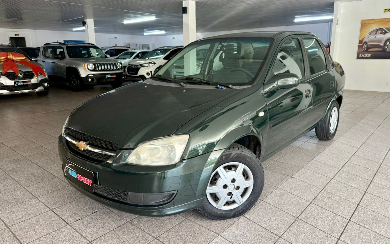 Chevrolet Classic Life/LS 1.0 VHC FlexP. 4p na cor Verde no Novo Hamburgo / RS - 977846