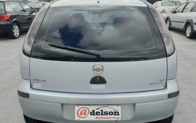 imagem-https://www.socarrao.com.br/sc-vehicle-images-prod/977849/1776269762298-NS5qcGVn.jpeg