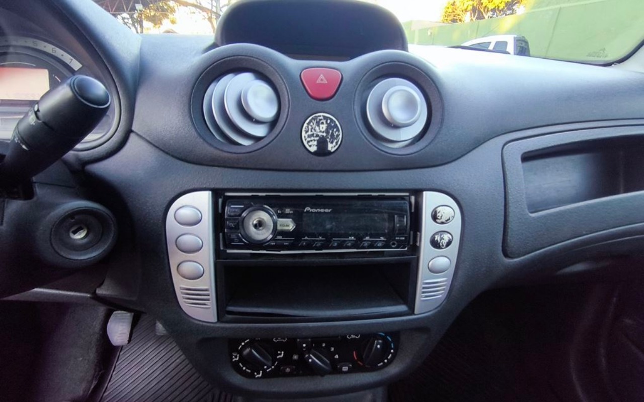 imagem-https://www.socarrao.com.br/sc-vehicle-images-prod/978112/1778611328136-SU1HXzIwMjYwNTExXzE2NDg1MSAoQ29weSkuanBn.jpg