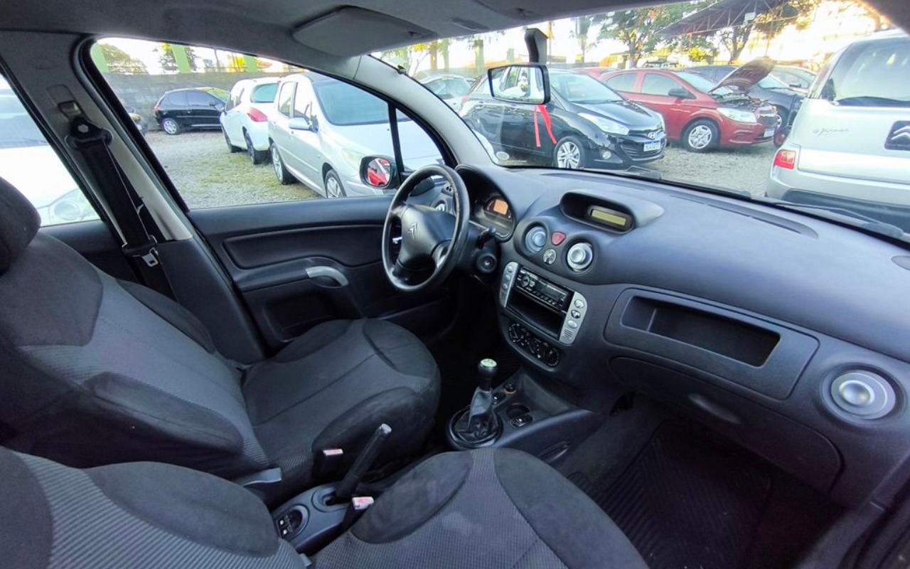 imagem-https://www.socarrao.com.br/sc-vehicle-images-prod/978112/1778611328294-SU1HXzIwMjYwNTExXzE2NDkyNyAoQ29weSkuanBn.jpg