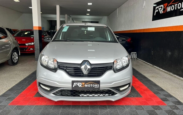 imagem-https://www.socarrao.com.br/sc-vehicle-images-prod/978209/1775068473206-V2hhdHNBcHAgSW1hZ2UgMjAyNi0wNC0wMSBhdCAxNS4yOC4wNSAoMSkuanBlZw.jpeg