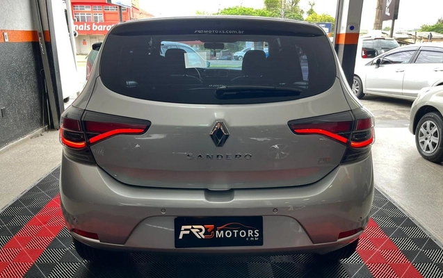 imagem-https://www.socarrao.com.br/sc-vehicle-images-prod/978209/1775068473572-V2hhdHNBcHAgSW1hZ2UgMjAyNi0wNC0wMSBhdCAxNS4yOC4wNS5qcGVn.jpeg