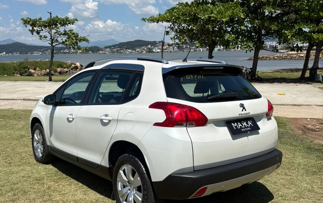 imagem-https://www.socarrao.com.br/sc-vehicle-images-prod/978287/1775070006348-003_65d304e68762297042cf7559721ba22c.jpeg