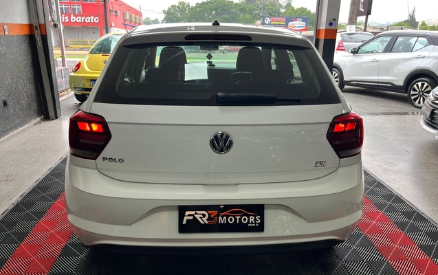 imagem-https://www.socarrao.com.br/sc-vehicle-images-prod/978440/1775073288757-V2hhdHNBcHAgSW1hZ2UgMjAyNi0wMy0zMCBhdCAwOS41Ni4wNyAoMikuanBlZw.jpeg