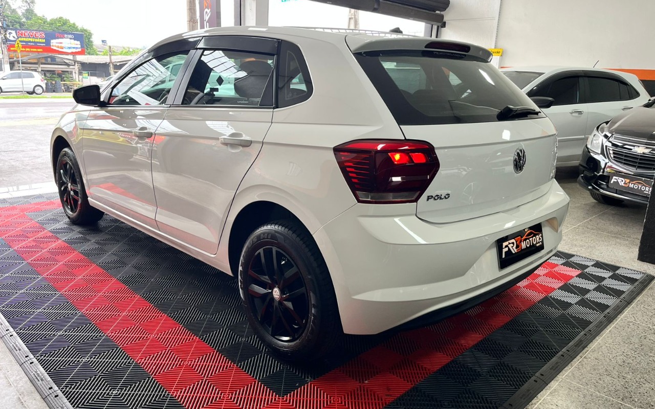 imagem-https://www.socarrao.com.br/sc-vehicle-images-prod/978440/1775073288887-V2hhdHNBcHAgSW1hZ2UgMjAyNi0wMy0zMCBhdCAwOS41Ni4wNyAoMSkuanBlZw.jpeg