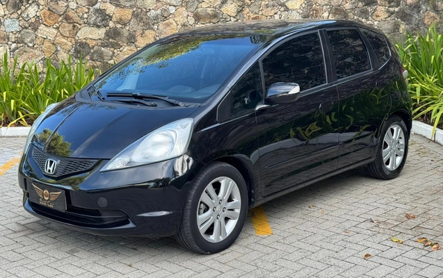 imagem-https://www.socarrao.com.br/sc-vehicle-images-prod/978535/1775074768517-003_79faf3bbc6026cca07b5ea250f48c934.jpeg