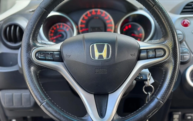 imagem-https://www.socarrao.com.br/sc-vehicle-images-prod/978535/1775074768531-003_568a5fde7e80db8f7686be2b0311f1ba.jpeg