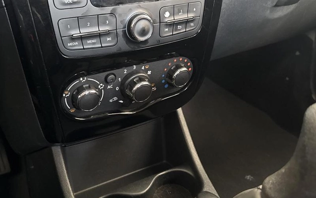 imagem-https://www.socarrao.com.br/sc-vehicle-images-prod/978563/1785855234566-7956602_8_B_3e7b243716.jpeg