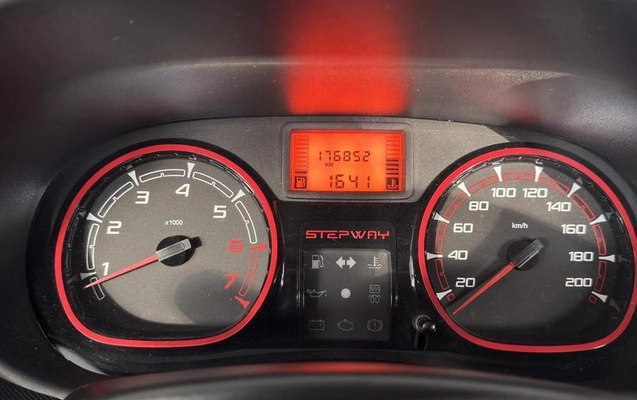 imagem-https://www.socarrao.com.br/sc-vehicle-images-prod/978563/1785855234572-7956602_14_B_6cb03d1d54.jpeg