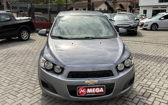 imagem-https://www.socarrao.com.br/sc-vehicle-images-prod/978838/1788204421658-074afe57fb504a1c8c7a01705a8ba4c4_1775084085374.jpg