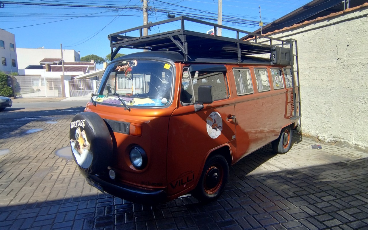 Volkswagen Kombi Furgão 1992 Branco — foto 1 de 3