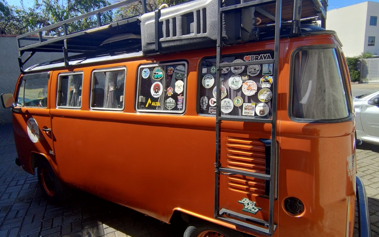 imagem-https://www.socarrao.com.br/sc-vehicle-images-prod/979045/1775117361758-SU1HXzIwMjUwNTIwXzEwNTg0MTE1MF9IRFIuanBn.jpg