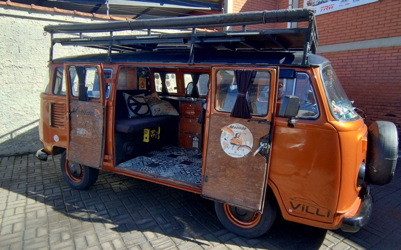 imagem-https://www.socarrao.com.br/sc-vehicle-images-prod/979045/1775117362437-SU1HXzIwMjUwNTIwXzExMDAxMzU1MV9IRFIuanBn.jpg