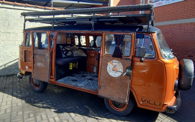 imagem-https://www.socarrao.com.br/sc-vehicle-images-prod/979045/1775117362437-SU1HXzIwMjUwNTIwXzExMDAxMzU1MV9IRFIuanBn.jpg
