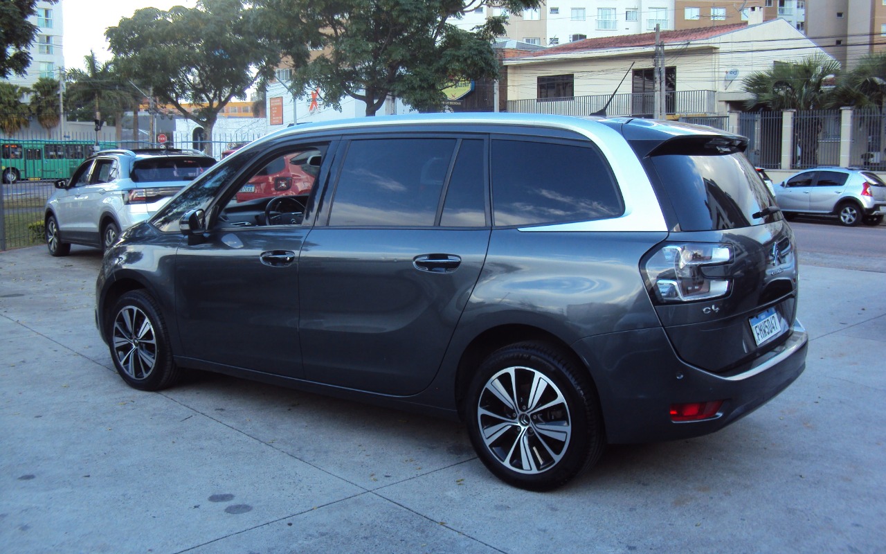 imagem-https://www.socarrao.com.br/sc-vehicle-images-prod/979588/1775132881351-RFNDMDA1NjEuSlBH.JPG