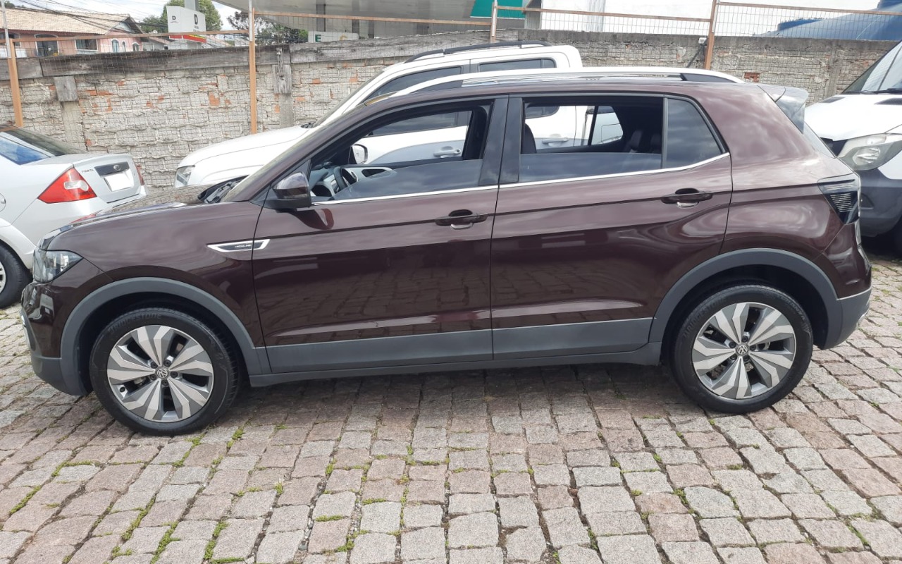 imagem-https://www.socarrao.com.br/sc-vehicle-images-prod/979611/1775132945910-SU1HLTIwMjYwNDAxLVdBMDA0OS5qcGc.jpg