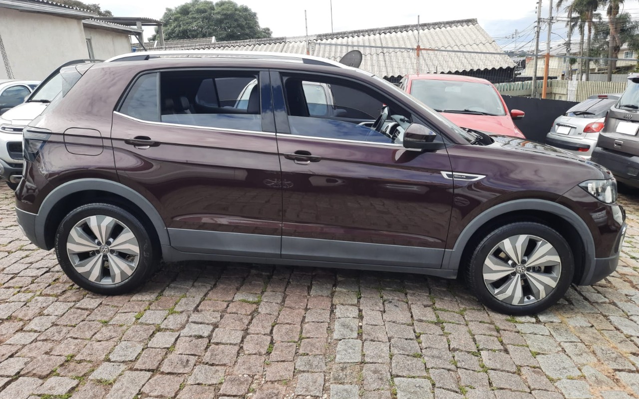imagem-https://www.socarrao.com.br/sc-vehicle-images-prod/979611/1775132946077-SU1HLTIwMjYwNDAxLVdBMDA0Mi5qcGc.jpg