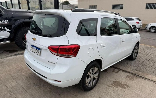 imagem-https://www.socarrao.com.br/sc-vehicle-images-prod/979622/1789223558309-7208398_1_B_99ebfd40f4.jpeg