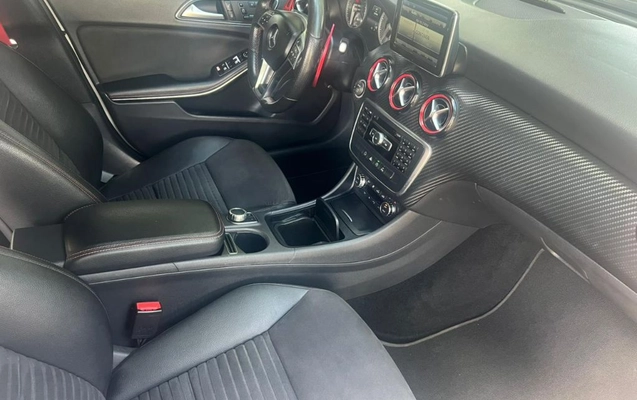 imagem-https://www.socarrao.com.br/sc-vehicle-images-prod/979645/1779031679914-gb-d5da575.jpeg