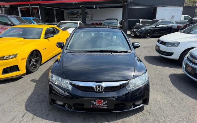 imagem-https://www.socarrao.com.br/sc-vehicle-images-prod/979743/1788006362139-7948695_6_B_1f5b9eff0b.jpeg