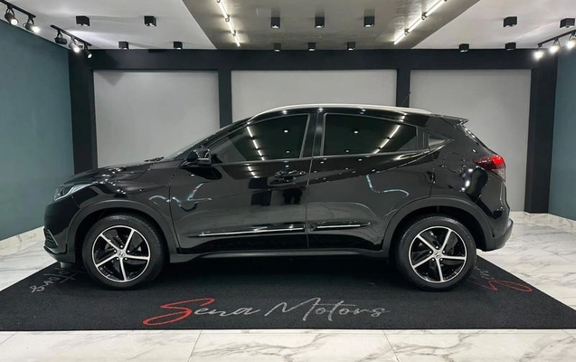 imagem-https://www.socarrao.com.br/sc-vehicle-images-prod/979770/1789660412282-7954146_8_B_98f846fd9c.jpeg