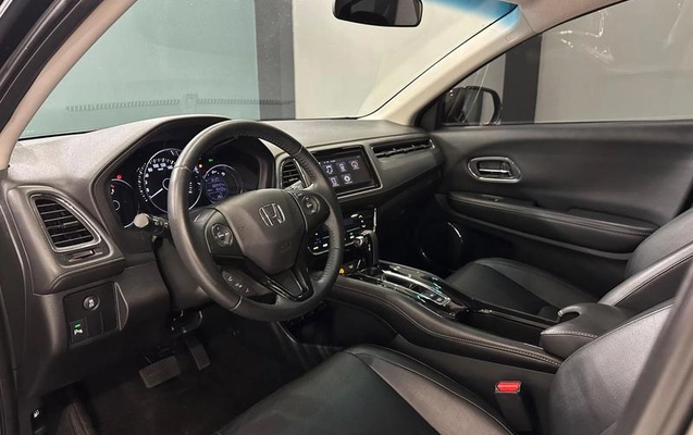 imagem-https://www.socarrao.com.br/sc-vehicle-images-prod/979770/1789660412287-7954146_12_B_9cae37aacc.jpeg