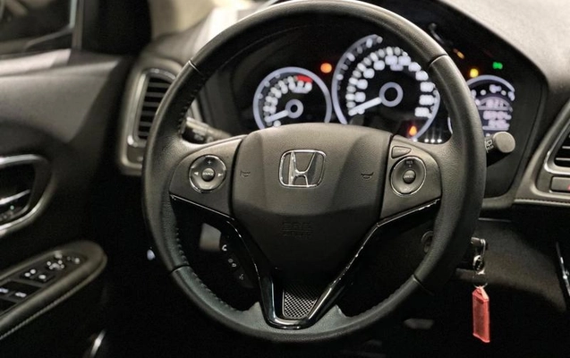 imagem-https://www.socarrao.com.br/sc-vehicle-images-prod/979770/1789660412294-7954146_16_B_b6db3ebf71.jpeg