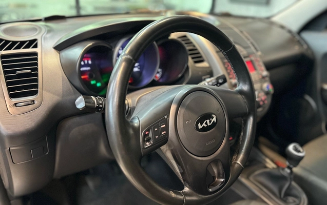 imagem-https://www.socarrao.com.br/sc-vehicle-images-prod/979776/1782311016224-cdce9c0f66624befb7b3b99116537ce5_1775137307966.jpeg