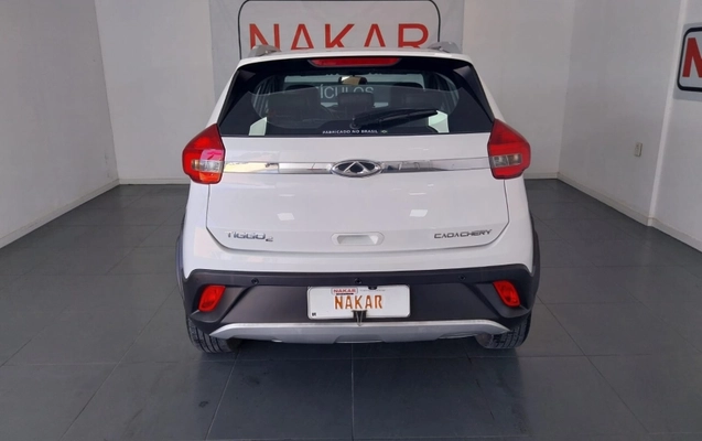 imagem-https://www.socarrao.com.br/sc-vehicle-images-prod/979791/1788292924428-PqLBW768B8YFcb2CDLb6KTT8Ly7kTK8t.jpg
