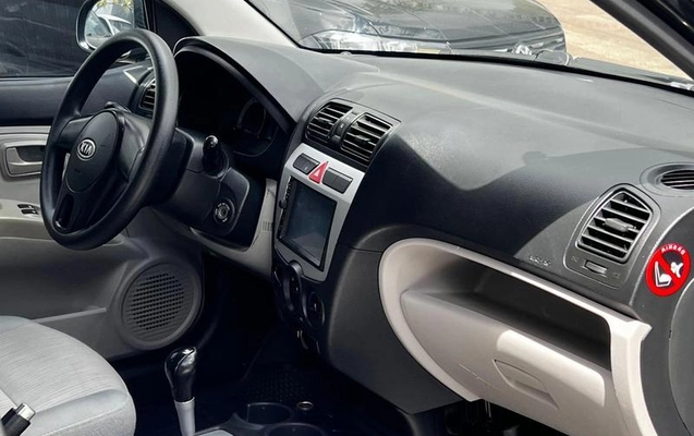 imagem-https://www.socarrao.com.br/sc-vehicle-images-prod/979860/1789487678469-7958143_2_B_697fa813c8.jpeg